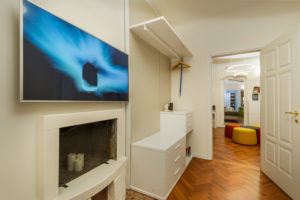 R Deluxe Room with Private Bathroom and Fireplace in Room