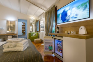 Room S Junior Suite with Bathroom and Private Balcony – minibar details available