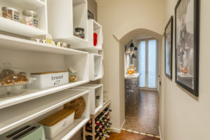 Moscova 29 – Entrance and Kitchen