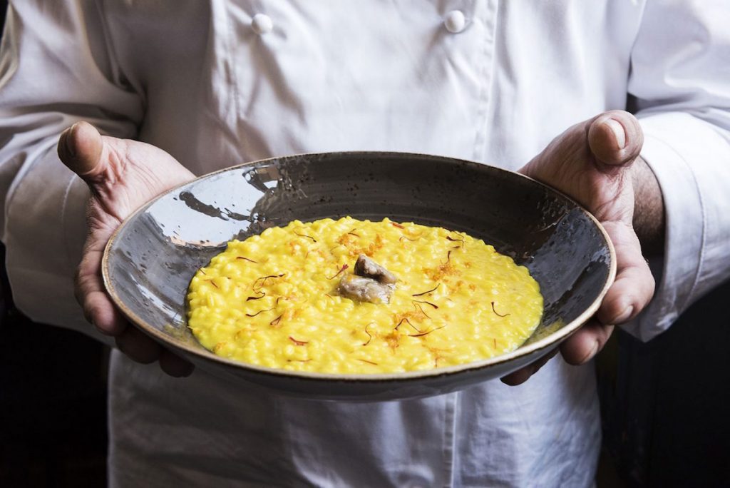 Risotto alla Milanese proposto al Ratanà